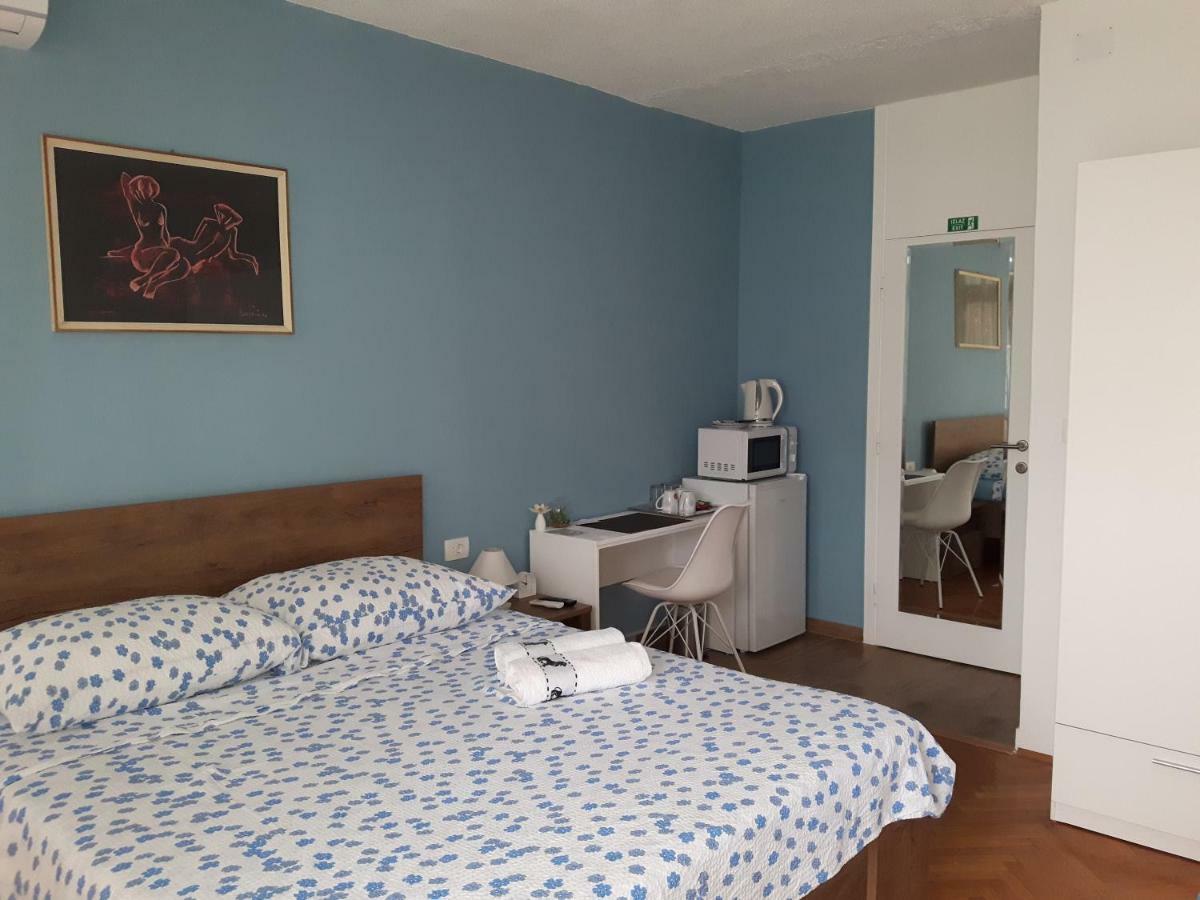 Tajc Rooms Spalato Esterno foto